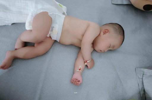 陇南宝宝发烧可以吹空调吗